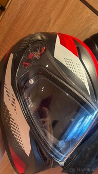 motorkářská helma AGV - 3