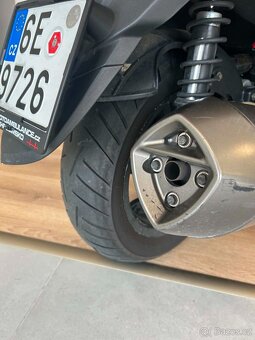 Kymco Downtown 300 - 3