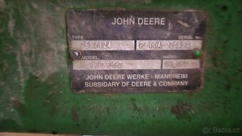Náprava John Deere 7530 - 3
