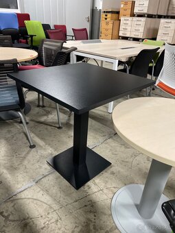 Kulatý stůl Steelcase - 3