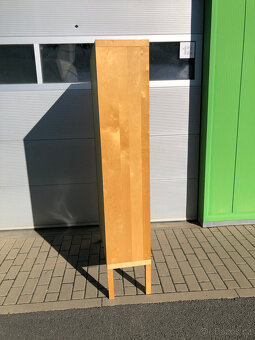 Dřevěná knihovna typu IKEA Billy Hemnes Kalax Pevná stabilní - 3