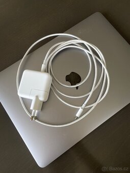 MacBook Air s čipem Apple M1 (2020) - 3