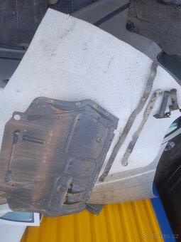 Plechový kryt pod motor Škoda Octavia II - 3