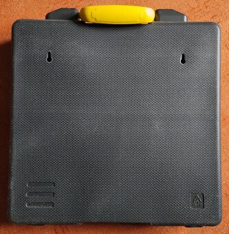 Box s nářadím, přenosný a závěsný na zeď - 3