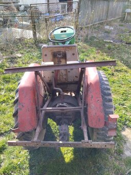 Traktor domácí výroby momentálně nepojízdný, nutno seřídit - 3