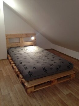 Postel z palet (225x120cm) + futon kokos a bavlna s potahem - 3
