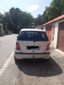 Mercedes-Benz A - 3