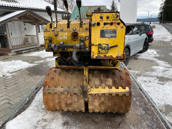 Vibrační příkopový válec Rammax na díly HATZ 2G40 - 3