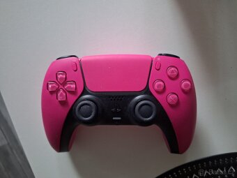 PS5 ovladač - 3