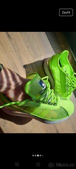 Neonove zelené tenisky adidas - 3