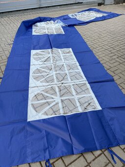 Boční stěna k party stanu s oknem, modrá 9x2m - 3