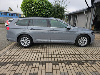 VW Passat Combi r. 3/23 110kW 2.0nafta DSG - 3