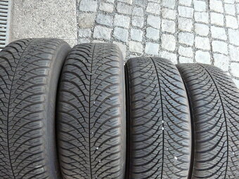 ZIMNÍ PNEU + DISKY FORD 195/60R15 - 3