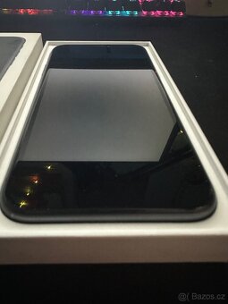 iPhone 11 64GB + 4 kryty a ochrana čoček - 3