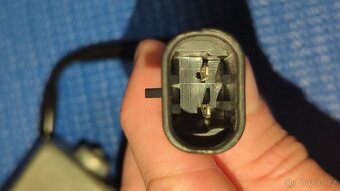 Elektromotor stahovacího mechanismu okna - 3