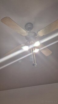 Stropní ventilátor se světlem - 3