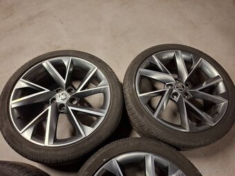 Alu kola 19" Škoda Superb Vega 5x112 s pneu 235/40R19 - 3