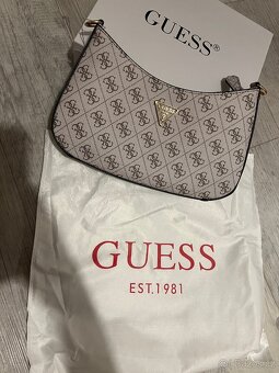 GUESS krémová kabelka - 3