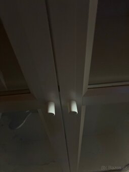 Vitrína/knihovna - 3