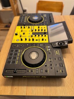 Pioneer XDJ RX3 - 3