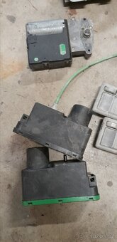 PASSAT B4 náhradní díly - 3