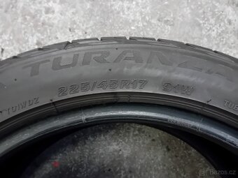 225/45/17 - 3