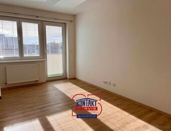 Pronájem moderního bytu 3+KK s lodžií a parkovacím stáním, Č - 3