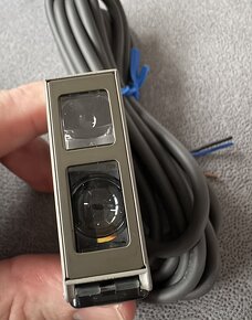 Senzor OMRON E3S-CL2 - 3