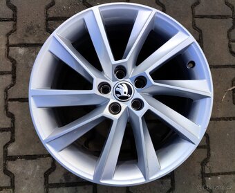 Alu kola originál Škoda Scala, Kamiq 5x100 R17 Stratos - 3