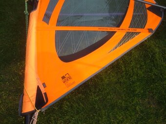 Windsurfing - dětská výbava - plovák a plachty - 3