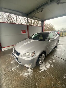 Lexus is 220 d - 3