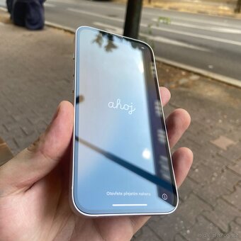 Apple iPhone 13 128 GB hvězdně bílý - 3