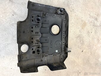 Prodám kryt motoru Passat b6 + filtr - 3