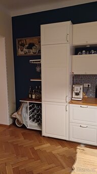 Bar/vinotéka/stojan na víno ve stylu skútru Vespa - 3