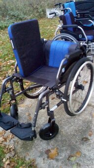 INVALIDNÍ VOZÍK-46cm-ODLEHČEN-zadní brzdy(lze zaslat - 3