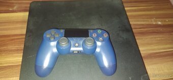 PlayStation 4 - 3