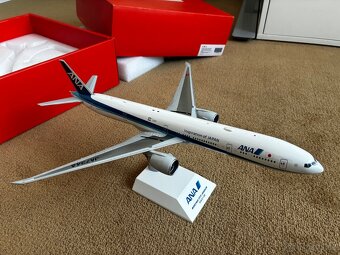 Boeing 777-300ER ANA 1:200 - 3
