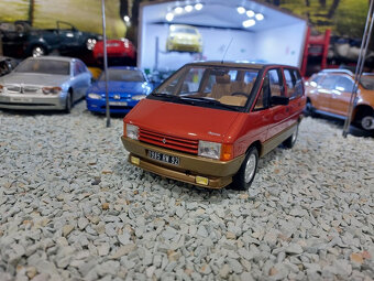 model auta Renault Espace 2000 TSE 1984 Otto mobile 1:18 - 3