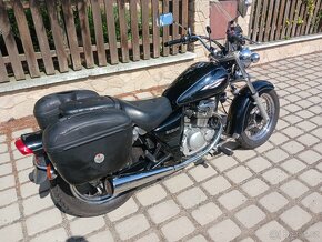 Suzuki GZ 125 Marauder - 3