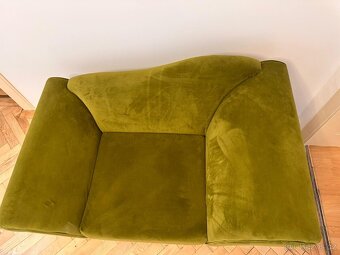 Zelený sametový gauč - 3