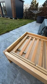 Prodám dvě dřevěné postele 90 x 200cm - 3