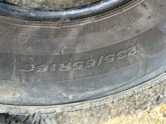 Pneu 235/65/16C - 3