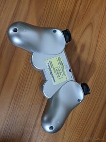 7. PS3 bezdrátový ovladač stříbrný - 3