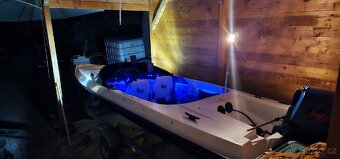Motorový člun po kompletní rekonstrukci + vlek + motor 23hp - 3