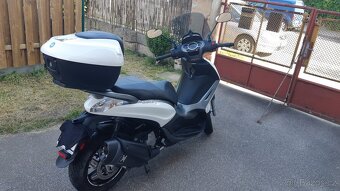 Piaggio Beverly 350 Sport Touring (2018) - ABS/ASR - 3