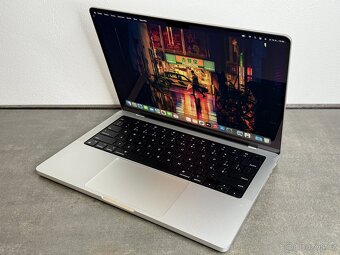 MacBook Pro 14'' 2021 / M1 Pro / 16GB / 512GB SSD / Silver - 3