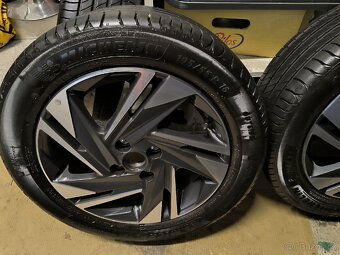 Alu kola Hyundai i20 5x114,3 r16 Originál, pneu Michelin 98% - 3