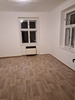 Pronájem bytu 2+1 (69 m²), Praha 4, klidná lokalita 🏡 - 3