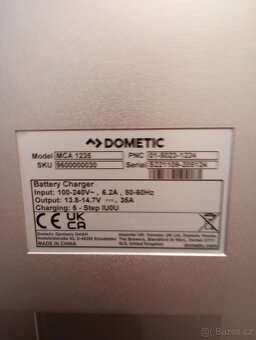 Nabíječka baterií 12V Dometic - 3