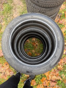 Prodam zimni pneu Nokian 215/50r18 - 3